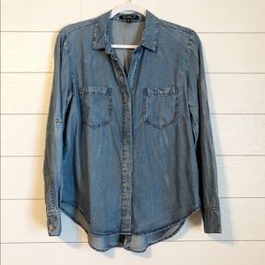 Velvet Heart Chambray Button up shirt Medium